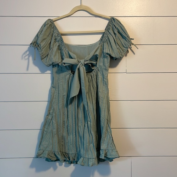 Urban Outfitters Kimchi Blue Claudette Crinkle Babydoll Mini Dress, Size M - Picture 2 of 3